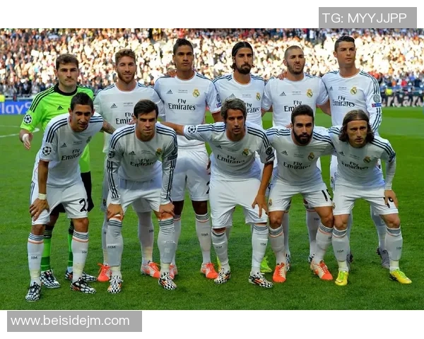 FIFA足球世界中百搭球星的独特魅力与多面技能解析 FIFA足球世界中百搭球星的独特魅力与多面技能解析