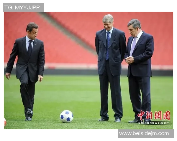 潮流与球技并存的足球明星盘点引领时尚潮流的球场时尚达人 潮流与球技并存的足球明星盘点引领时尚潮流的球场时尚达人